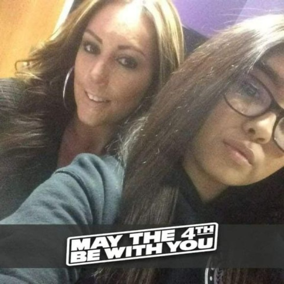 Meet your Posher, April - Picture 1 of 1